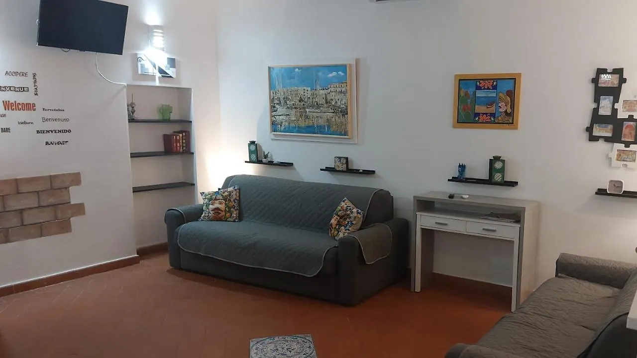 L'Angolo Di Vicolo San Carlo Palermo Apartment